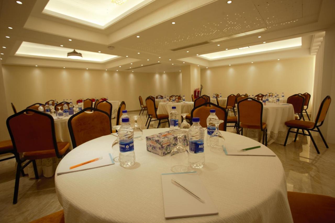 Shinepukur Suites Dhaka Buitenkant foto